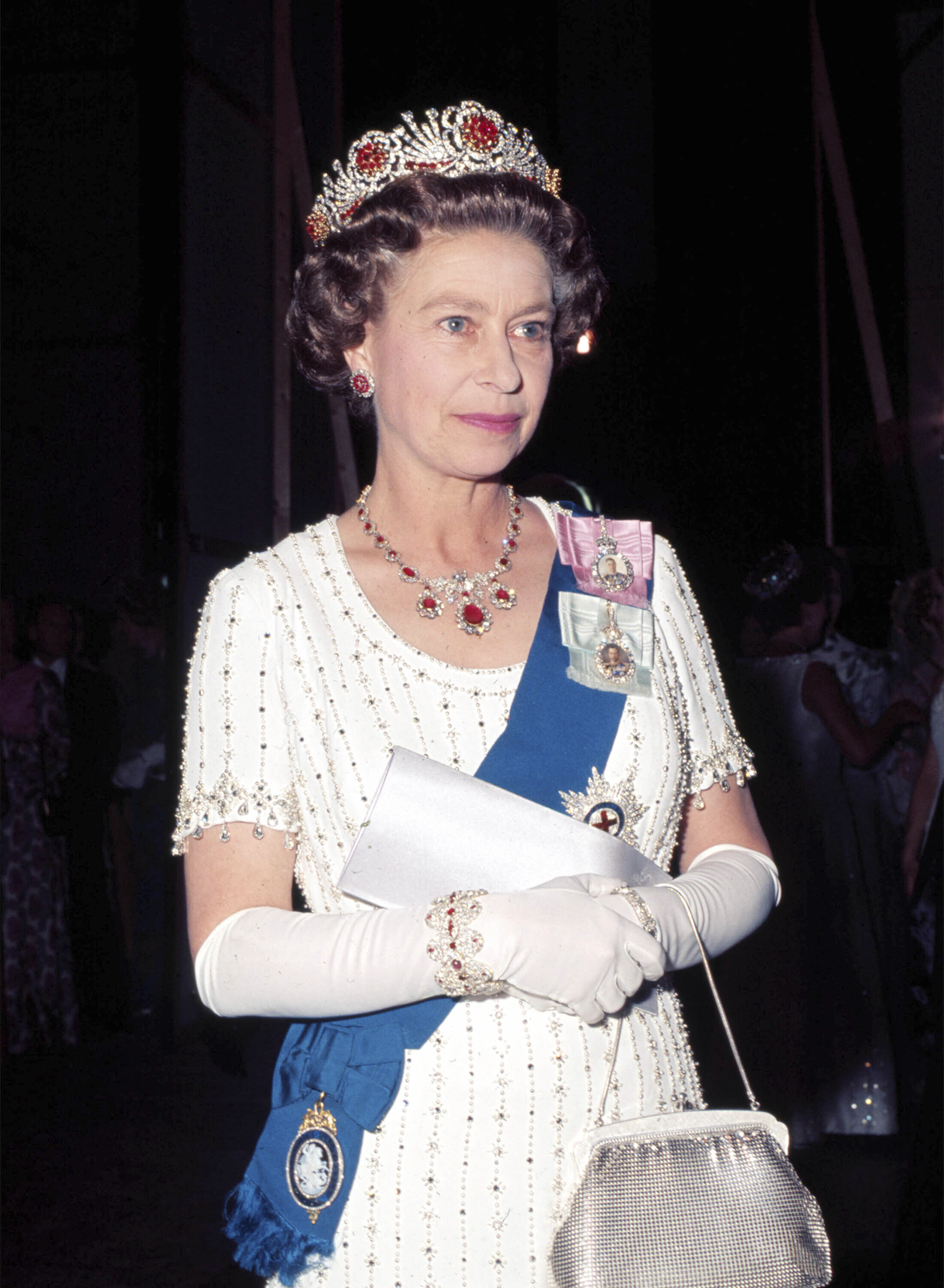 Britain's Queen Elizabeth II, attends a performance of the Royal Ballet at the Covent Garden Opera House, London, May 30, 1977. (AP Photo/Pool)